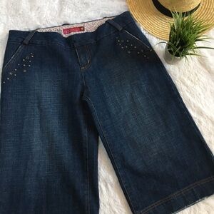 SO Stretch Denim Gaucho Capri Pants